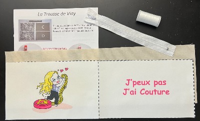 Kit Trousse - J'peux pas j'ai couture en Suédine